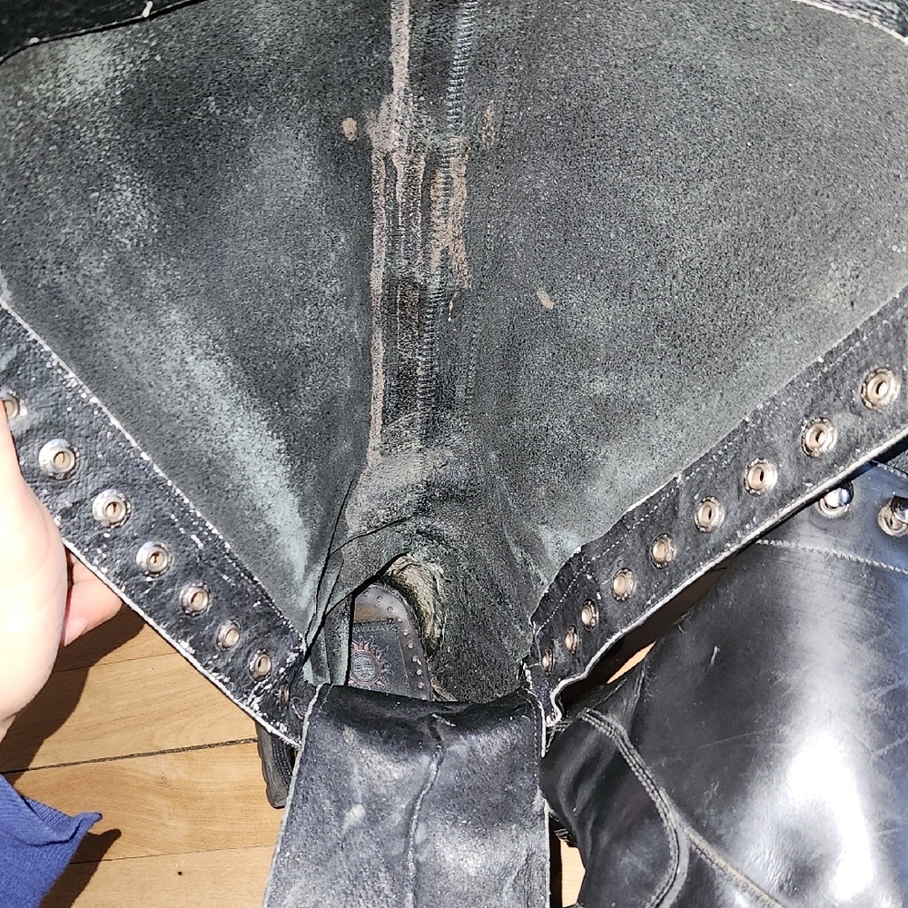 Black Platform Lace-Up Leather Boots - Picture 15 of 16